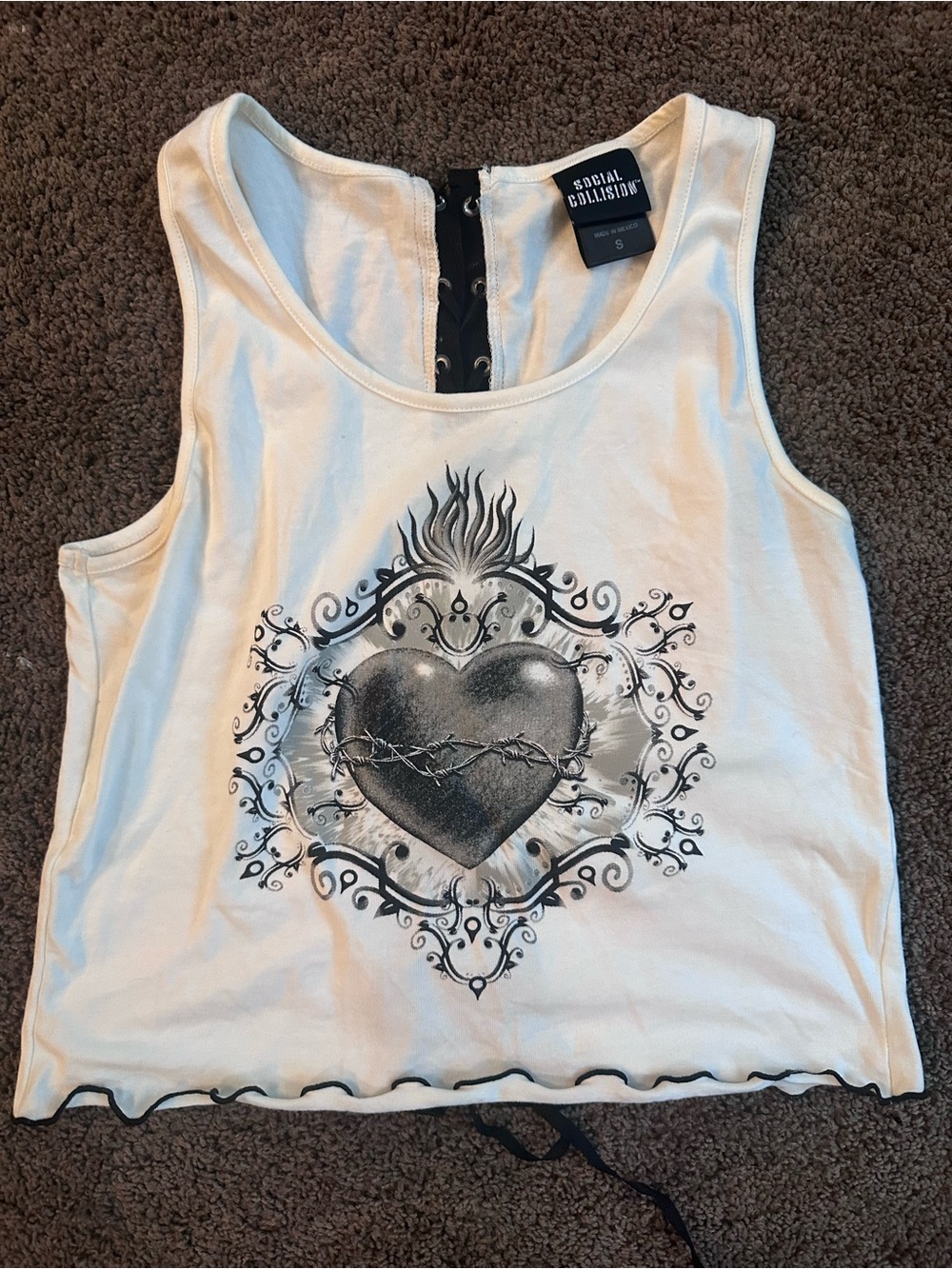 Social Breakdown White Graphic Crop Tank with Heart Motif-S